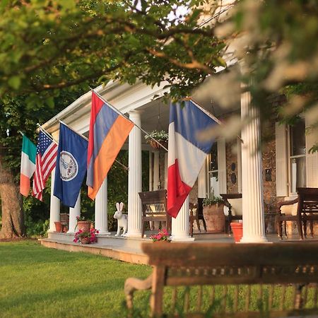 L'Auberge Provencale Inn & Restaurant Boyce Экстерьер фото