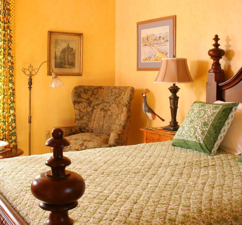 L'Auberge Provencale Inn & Restaurant Boyce Экстерьер фото