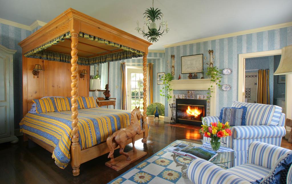 L'Auberge Provencale Inn & Restaurant Boyce Экстерьер фото