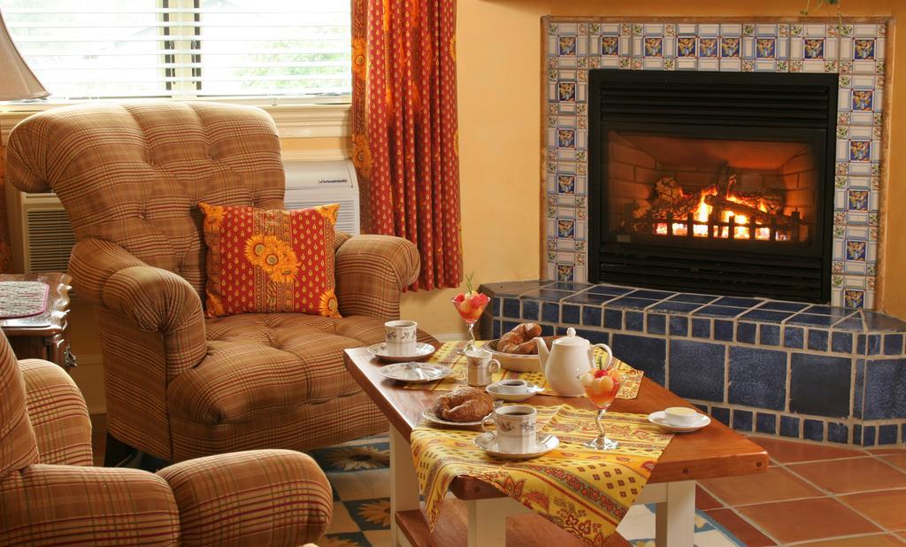 L'Auberge Provencale Inn & Restaurant Boyce Экстерьер фото