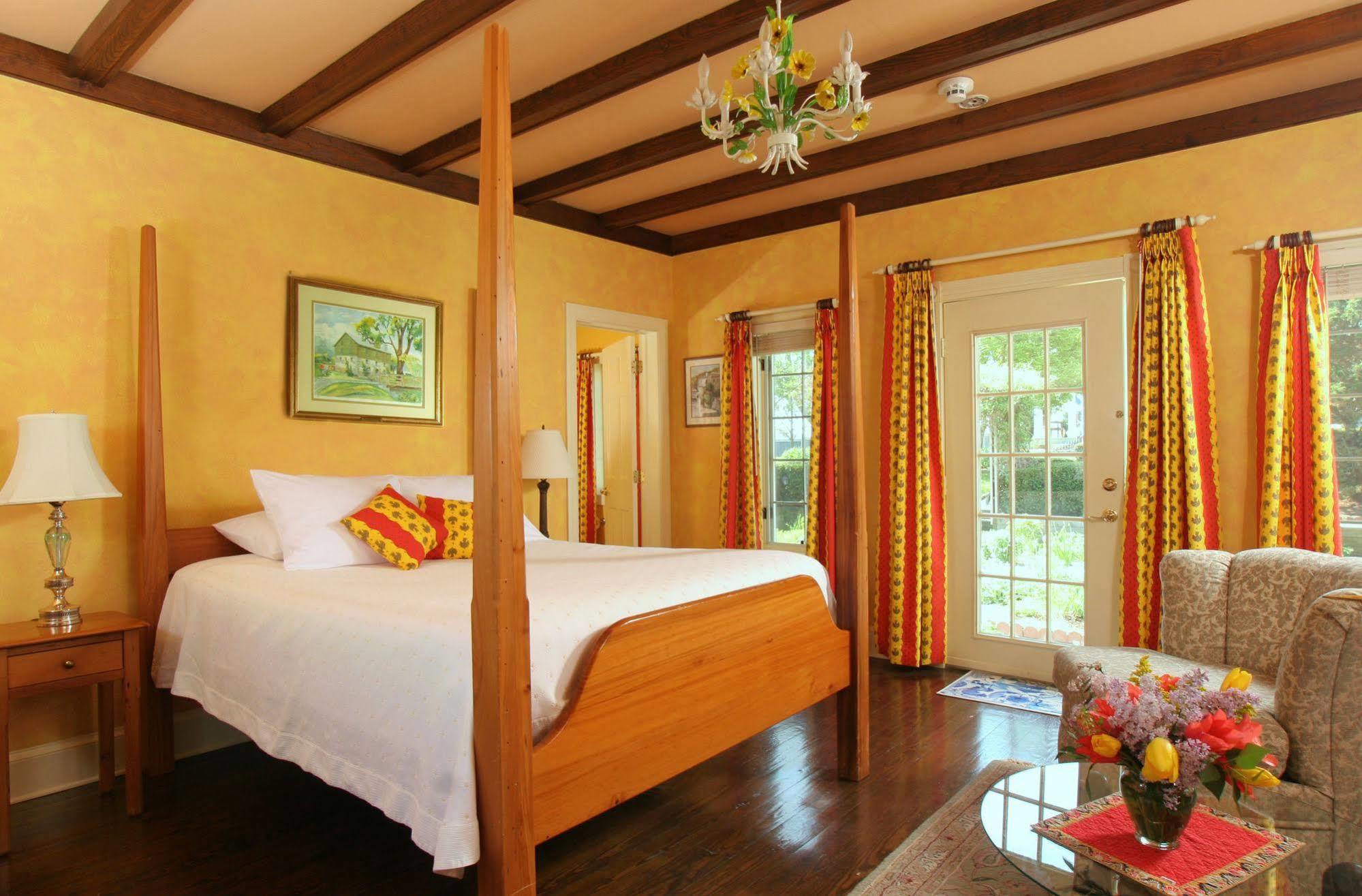 L'Auberge Provencale Inn & Restaurant Boyce Экстерьер фото