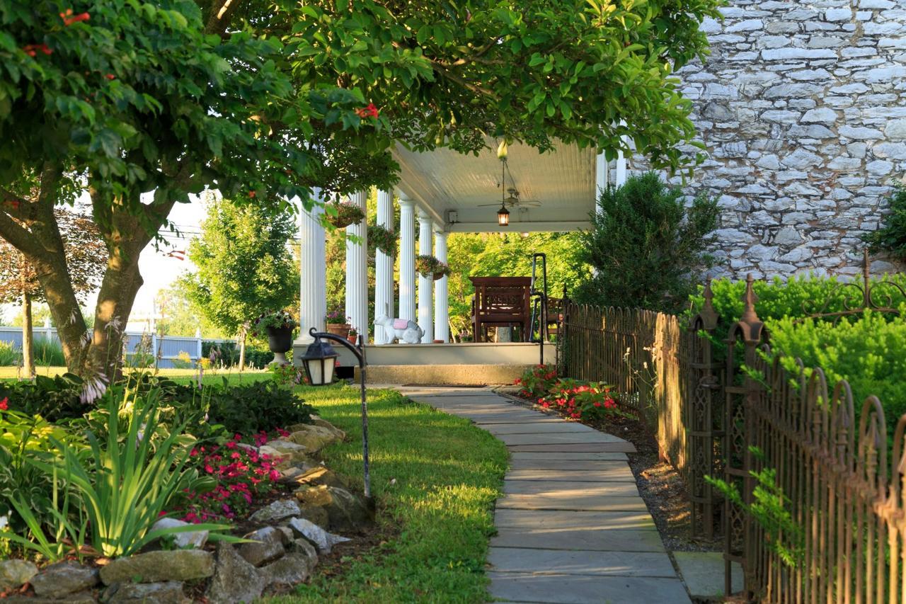 L'Auberge Provencale Inn & Restaurant Boyce Экстерьер фото